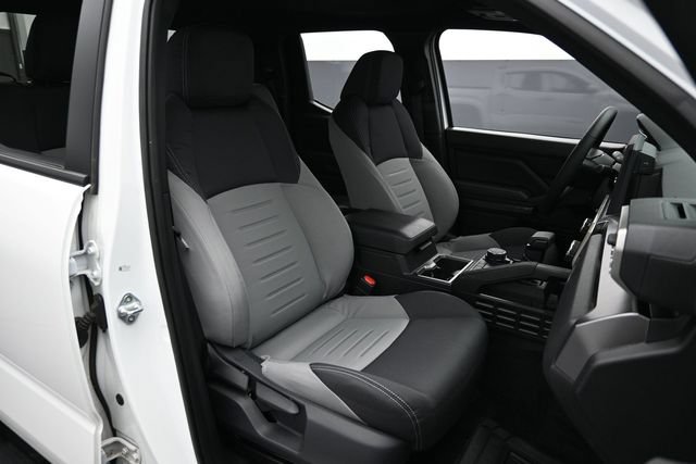 Used 2025 Toyota Tacoma TRD Sport AWD/4WD image 26
