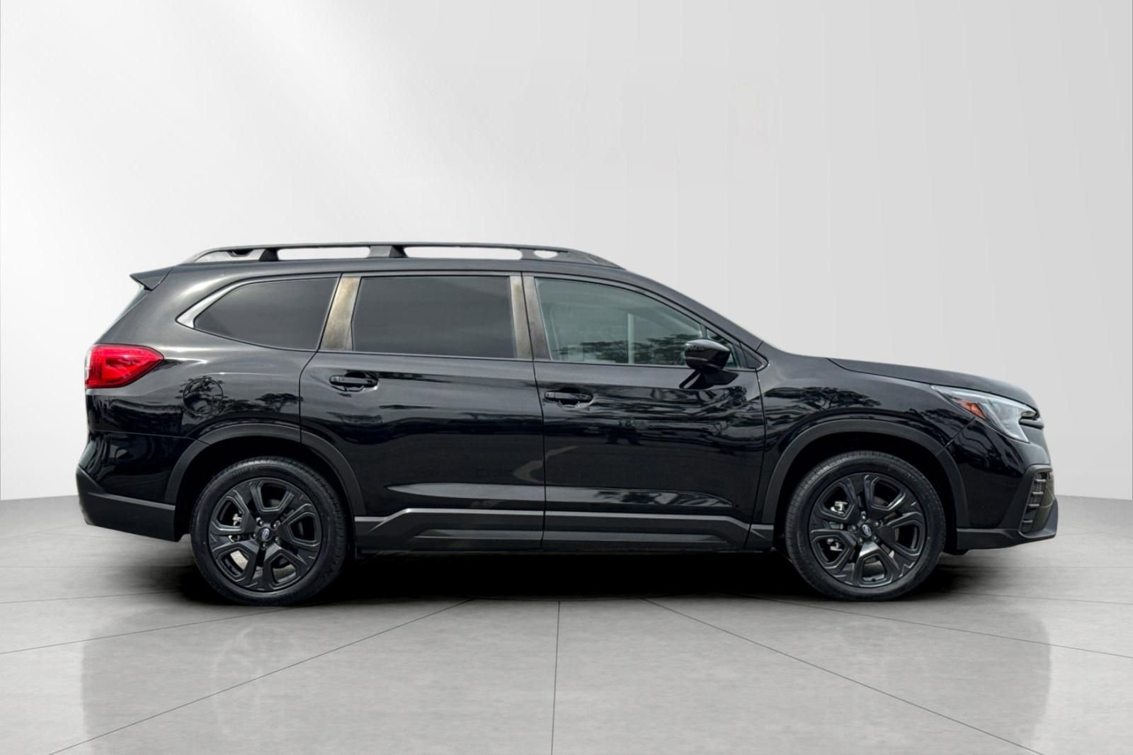 Used 2024 Subaru Ascent Onyx Edition Limited AWD/4WD image 2
