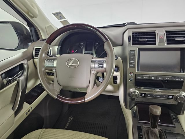 Used 2018 Lexus GX 460 Premium w/ Premium Package AWD/4WD image 21