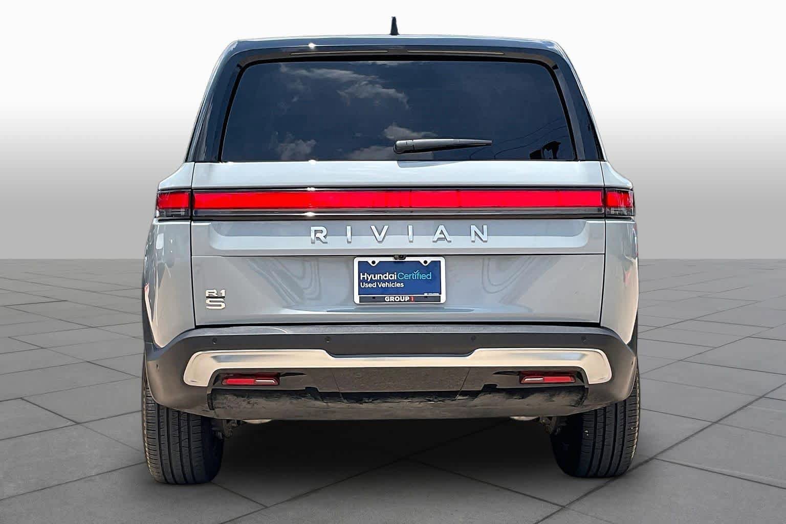 Used 2024 Rivian R1S Adventure AWD/4WD image 4