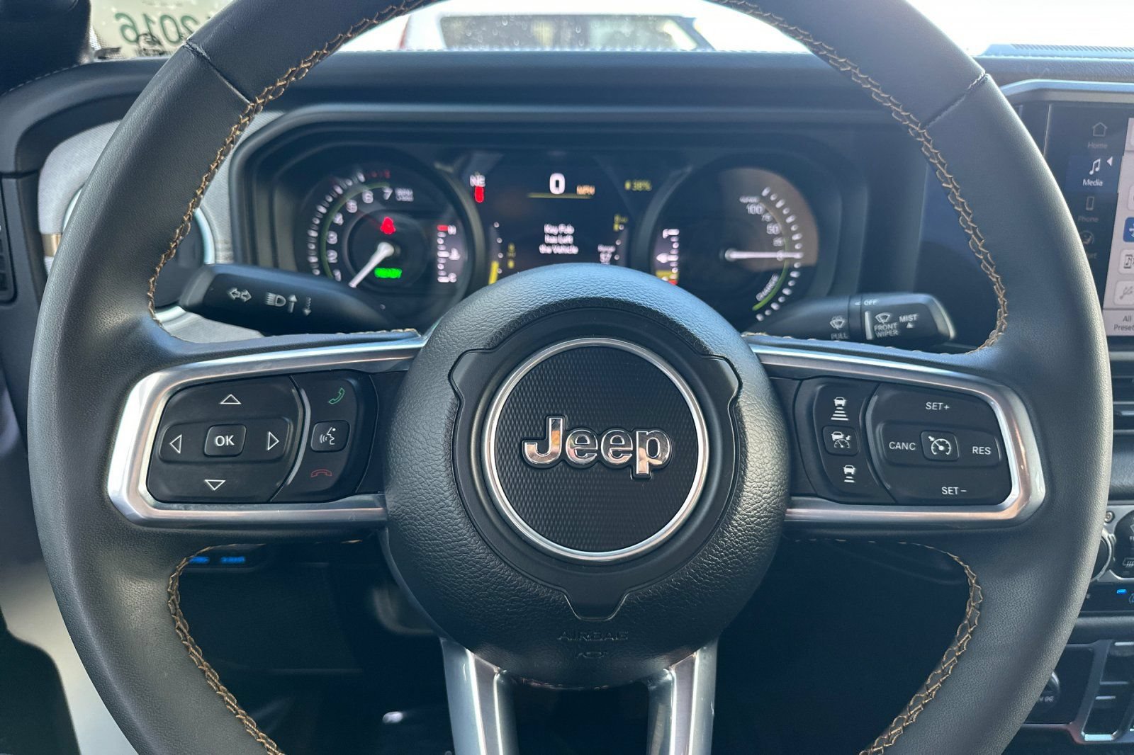 Used 2024 Jeep Wrangler Unlimited Sahara AWD/4WD image 26