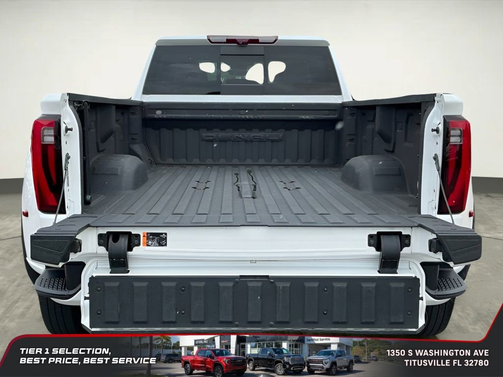 Used 2024 GMC Sierra 3500 Denali Ultimate AWD/4WD image 16