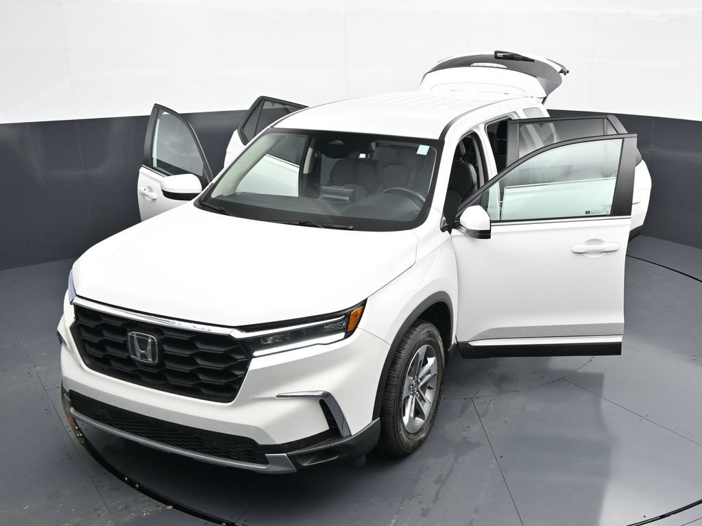 Certified 2025 Honda Pilot EX-L image 40
