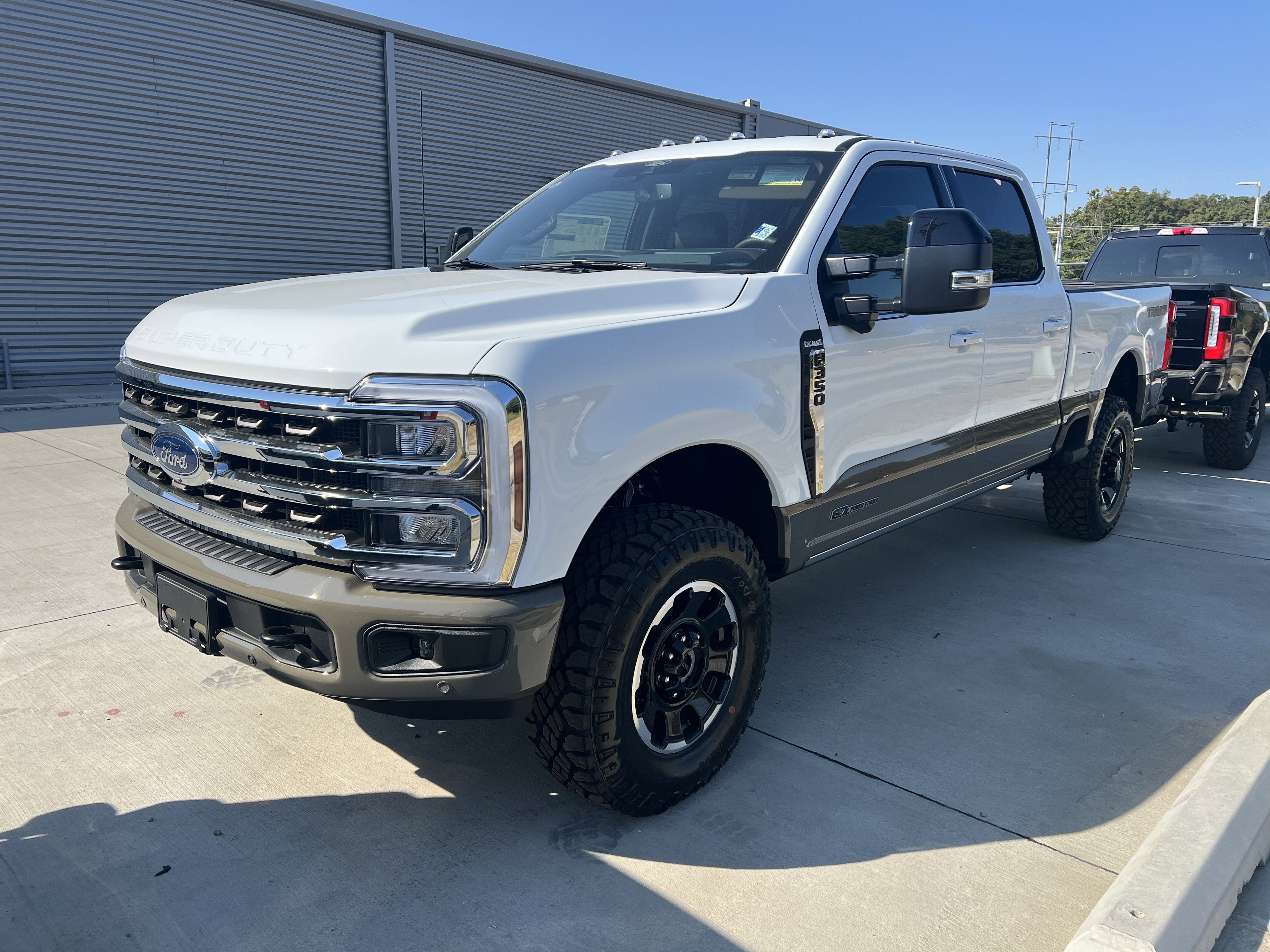 New 2026 Ford F350 4x4 Crew Cab Super Duty image 2