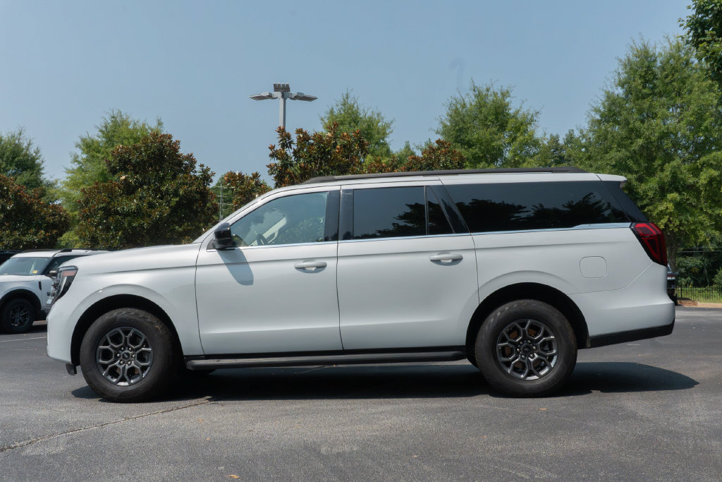 Used 2025 Ford Expedition Max Active RWD image 7