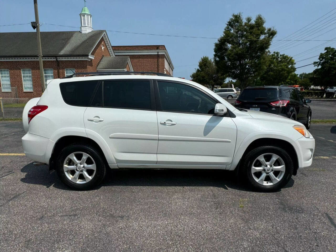 Used 2012 Toyota RAV4 Limited image 10