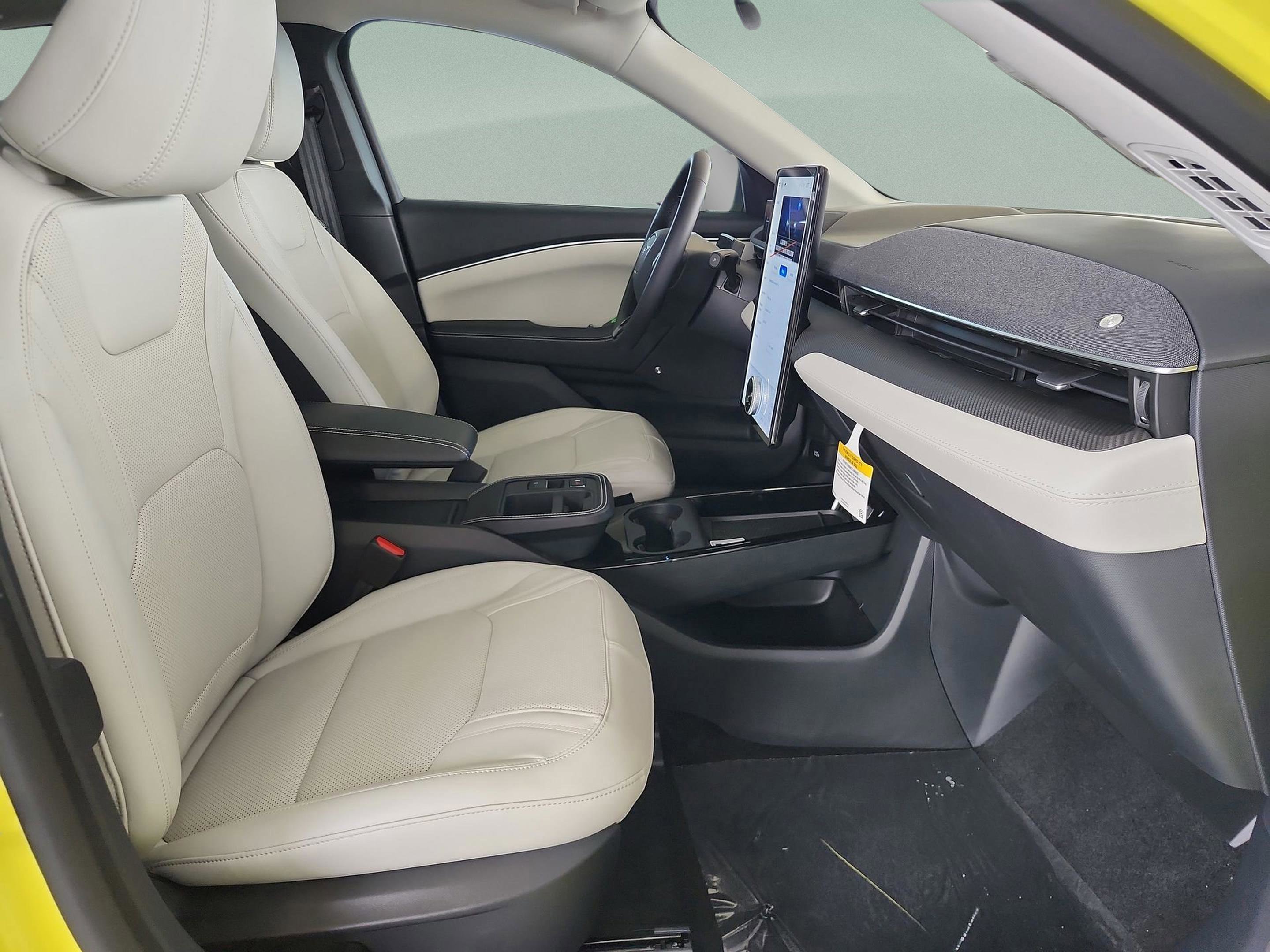 New 2025 Ford Mustang Mach-E Premium image 18