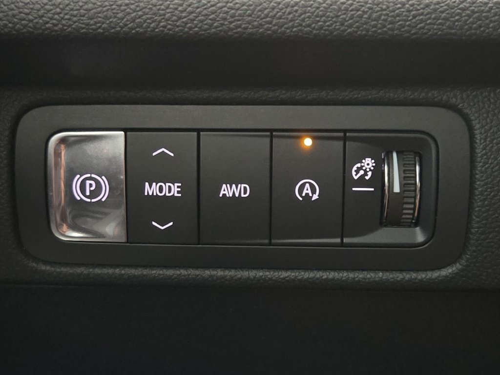 Used 2024 Chevrolet Traverse Z71 AWD/4WD image 22