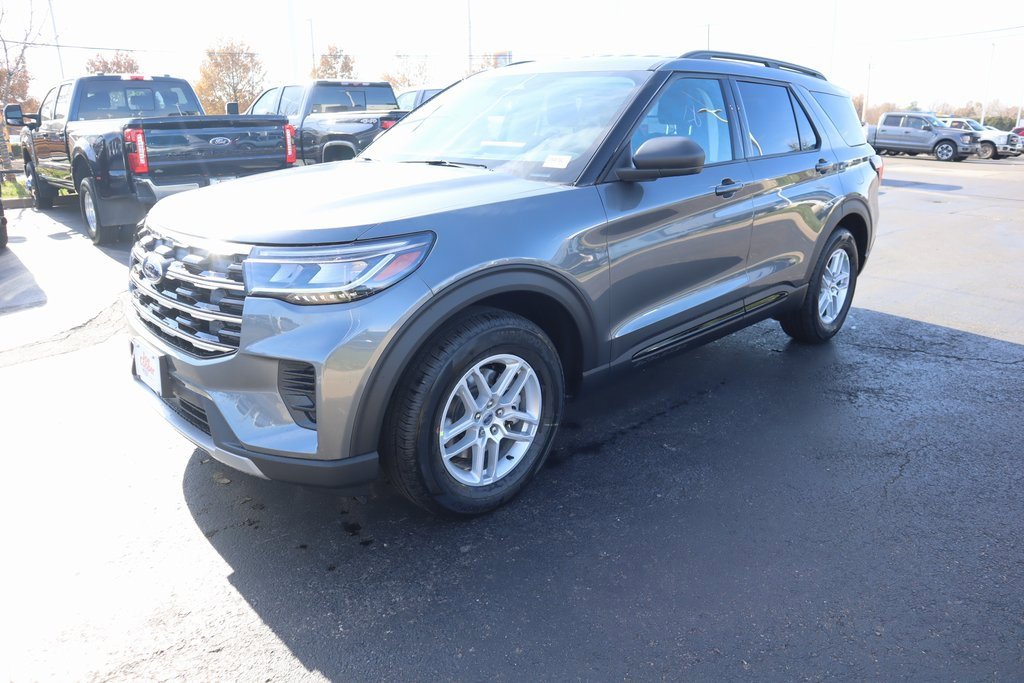 New 2026 Ford Explorer Active image 11
