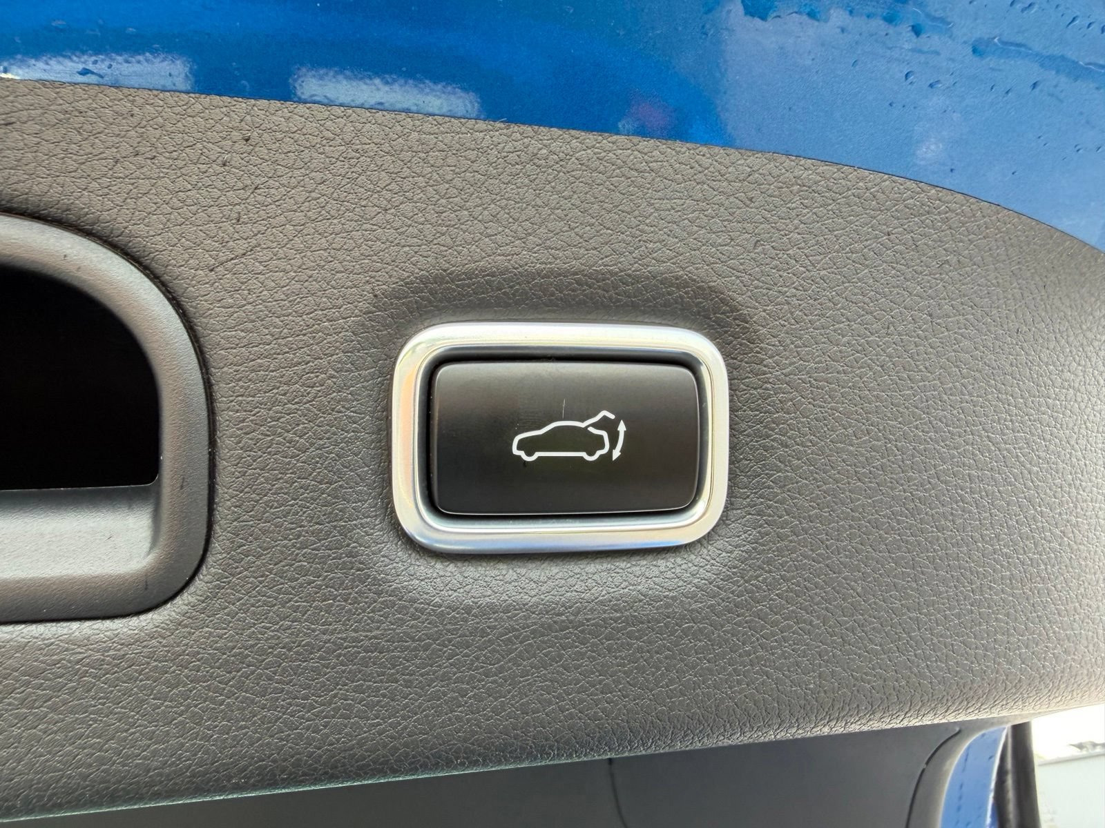 Used 2018 Kia Stinger GT2 AWD/4WD image 12