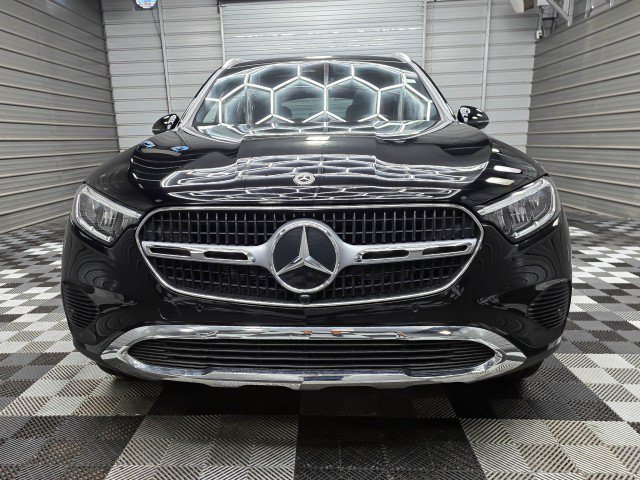 Used 2024 Mercedes-Benz GLC 300 4MATIC image 4