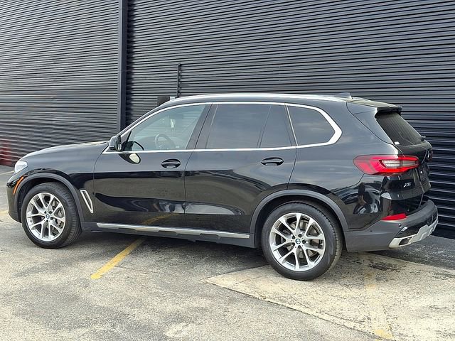 Used 2022 BMW X5 xDrive40i w/ Premium Package AWD/4WD image 3