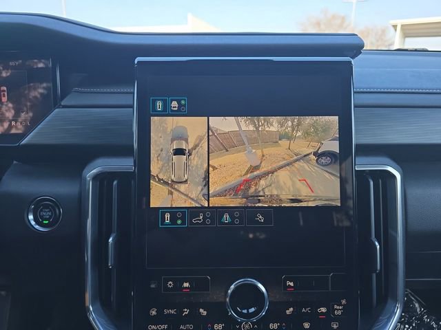 Used 2025 GMC Acadia Elevation image 9