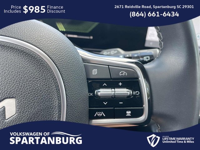 Used 2024 Kia Sorento S image 28