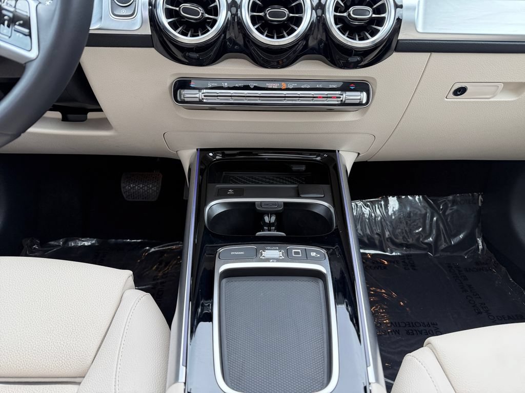 Certified 2025 Mercedes-Benz GLB 250 image 11