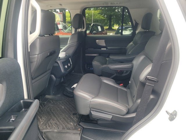 Used 2025 Ford Expedition Active RWD image 32