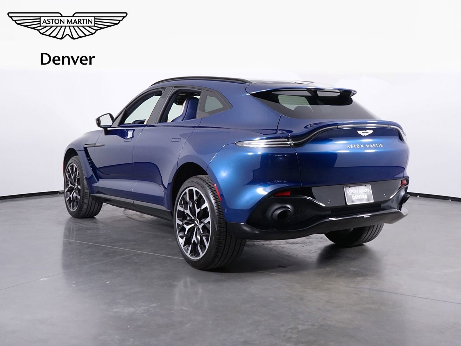 Used 2021 Aston Martin DBX image 3