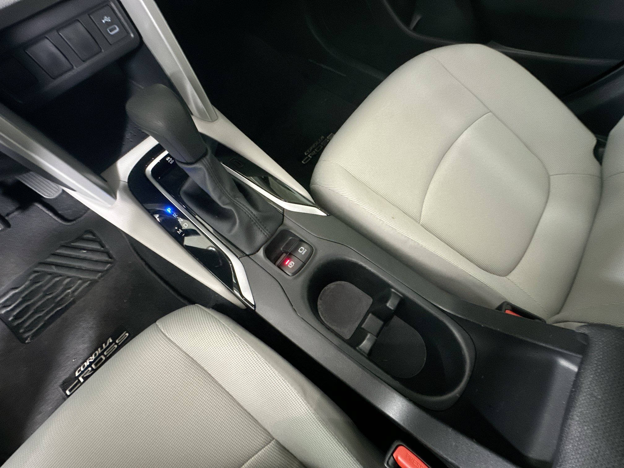 Used 2025 Toyota Corolla Cross L FWD image 21