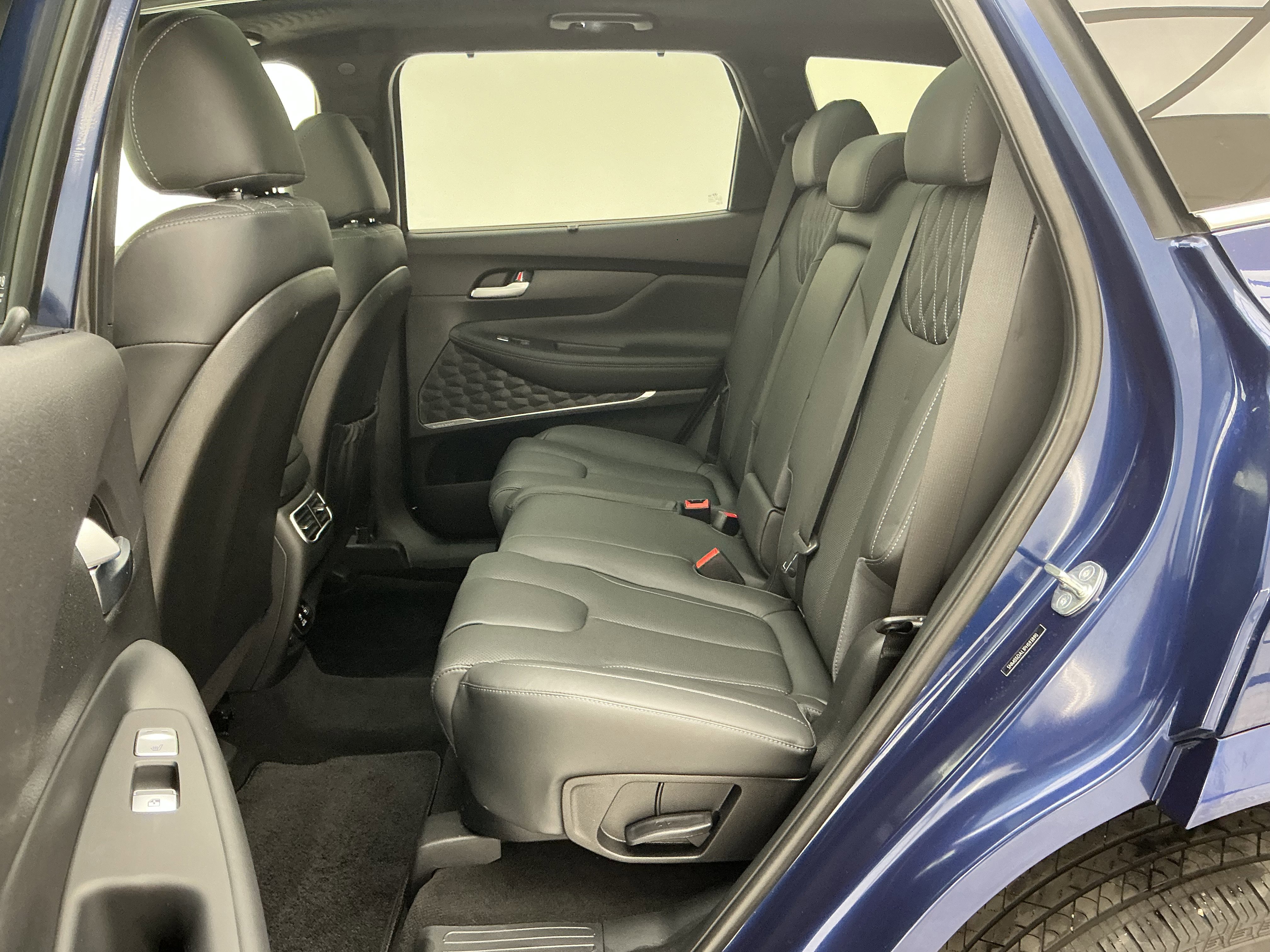Used 2023 Hyundai Santa Fe Calligraphy w/ Cargo Package image 19