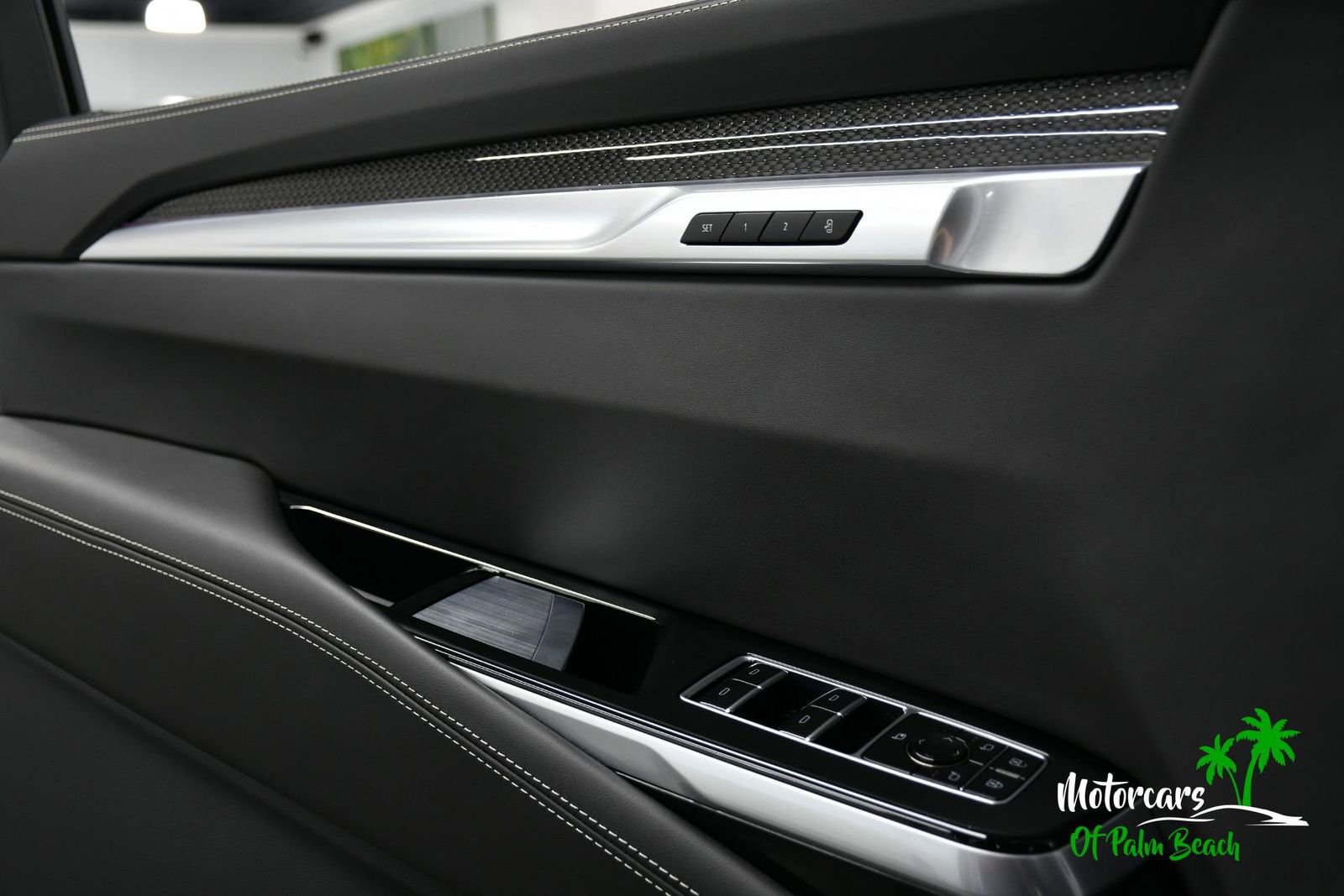 Used 2026 Cadillac Escalade V w/ LPO, ONYX Package image 24