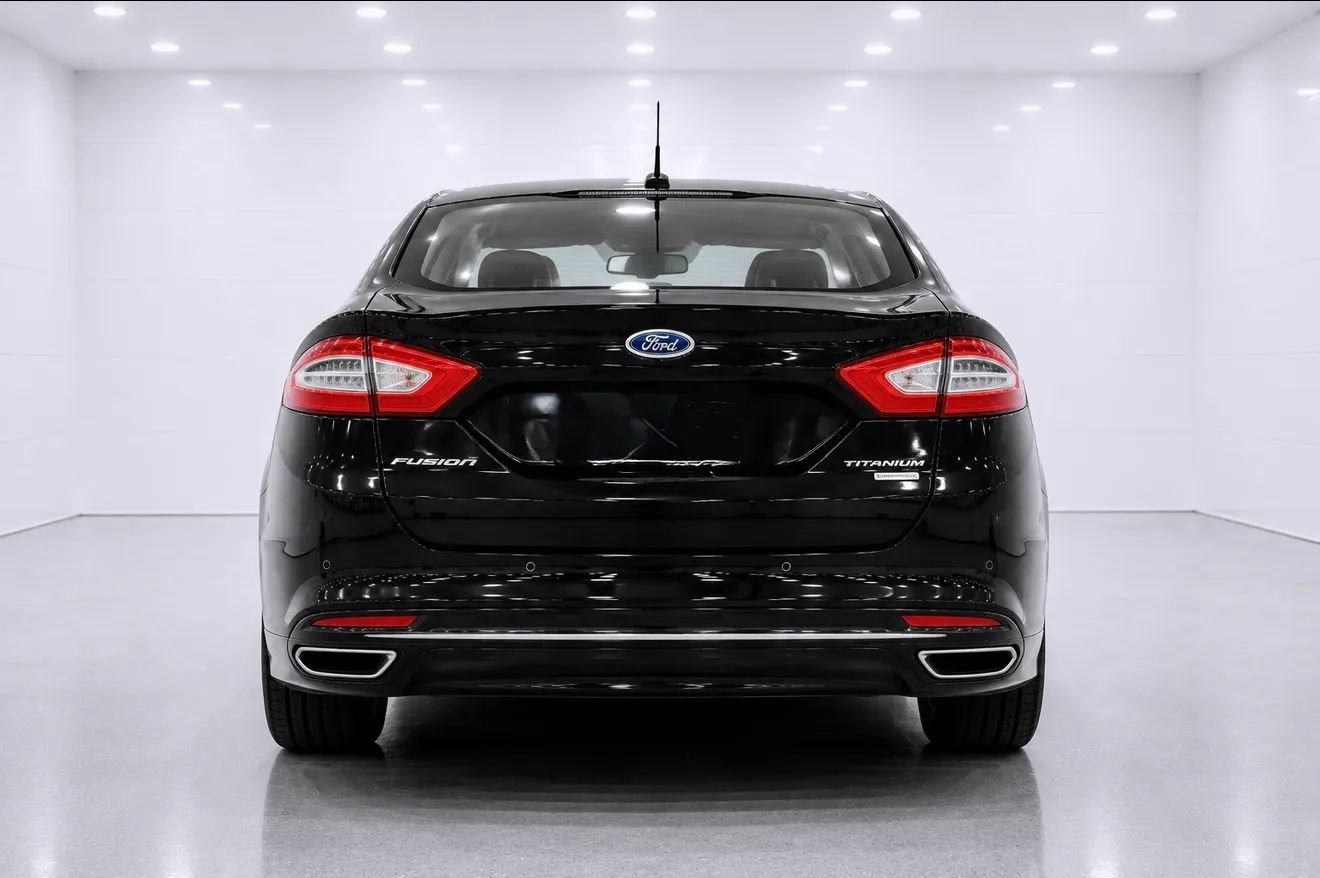 Used 2016 Ford Fusion Titanium FWD image 4