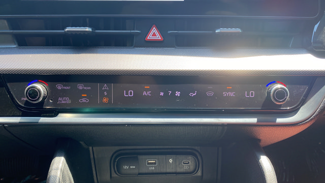 Certified 2023 Kia Sportage SX AWD/4WD image 18
