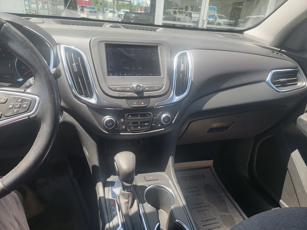Used 2022 Chevrolet Equinox LT FWD image 19