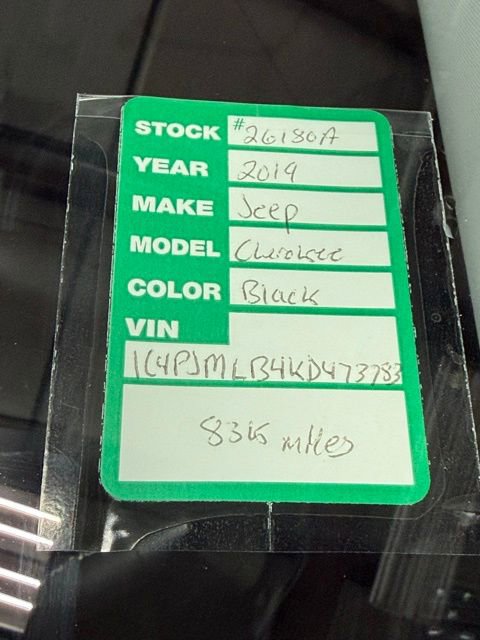 Used 2019 Jeep Cherokee Latitude Plus w/ Cold Weather Group image 23