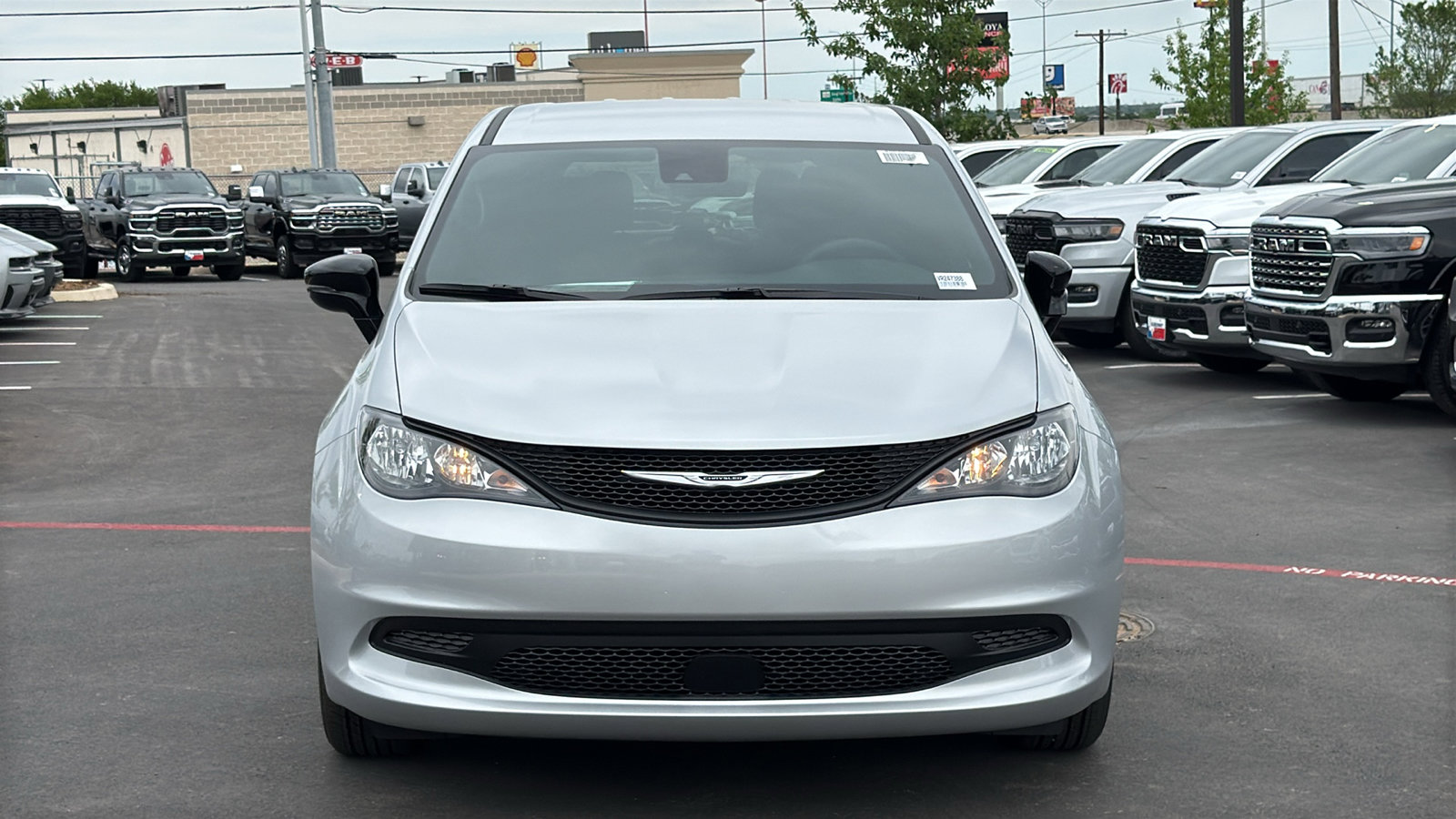 New 2026 Chrysler Voyager LX image 8