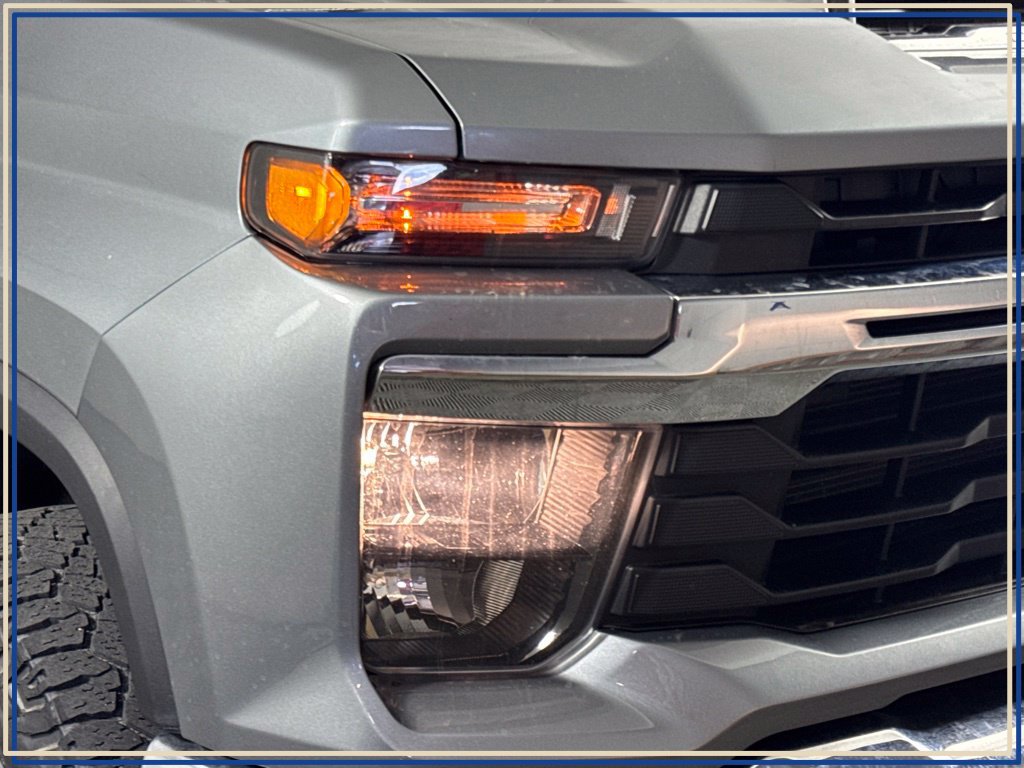 Certified 2024 Chevrolet Silverado 2500 LT AWD/4WD image 7