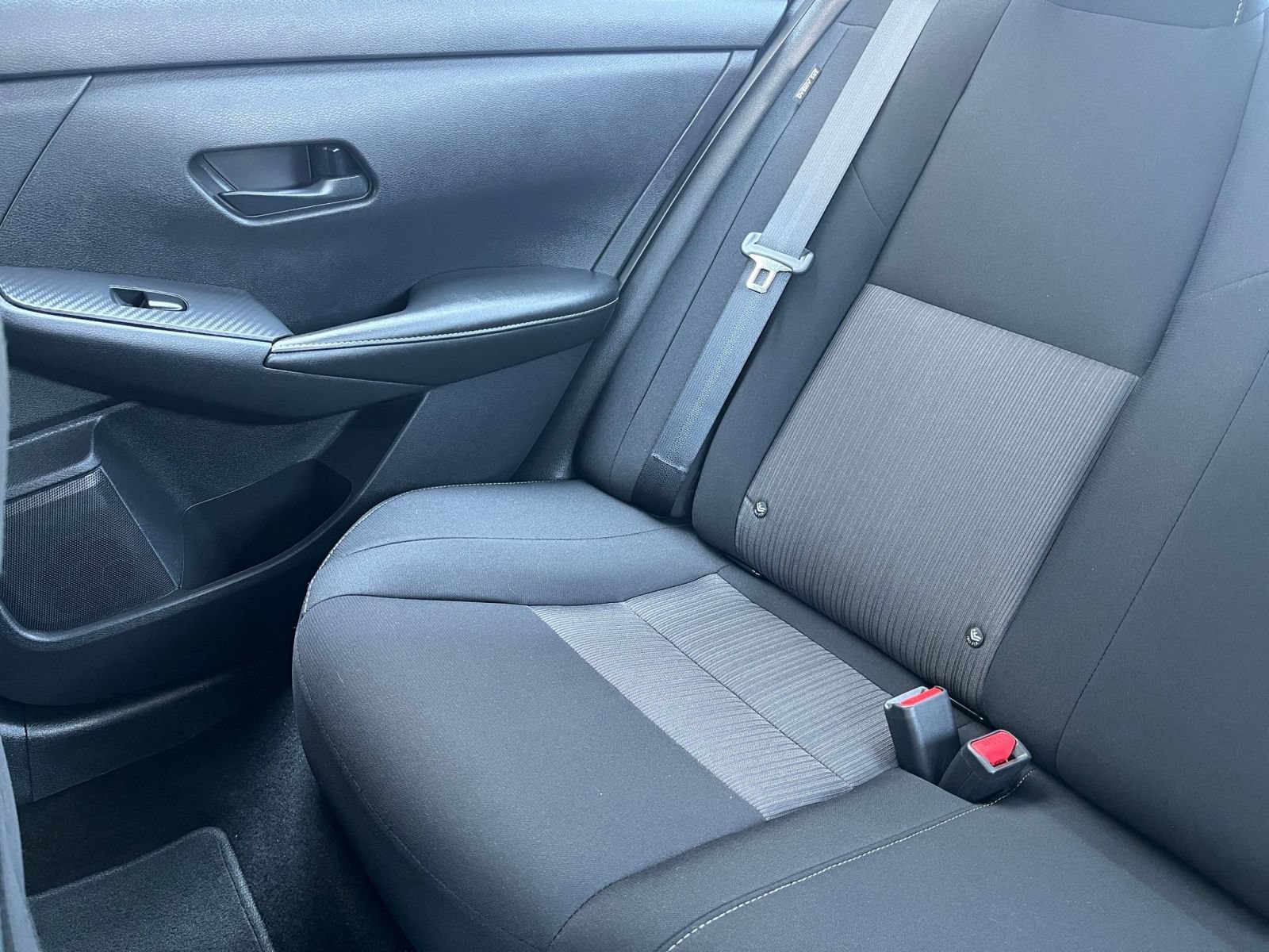 Used 2025 Nissan Sentra SV FWD image 44