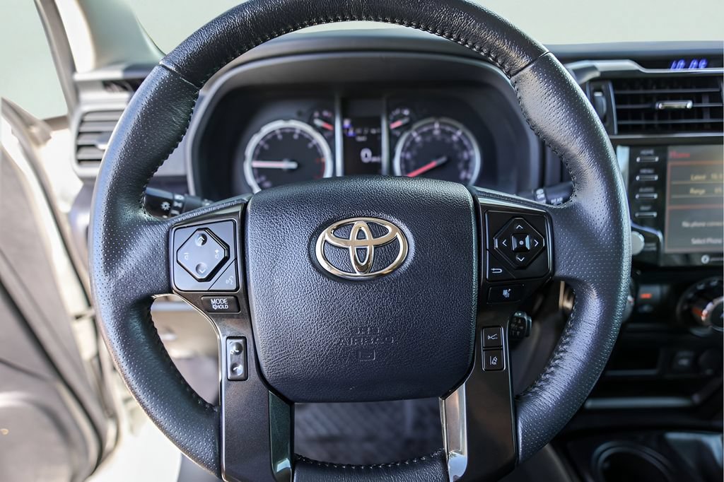 Used 2021 Toyota 4Runner TRD Off-Road AWD/4WD image 15