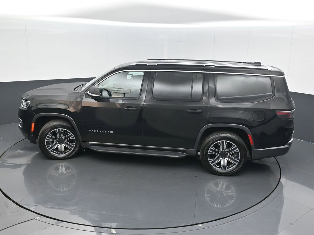 Used 2022 Jeep Wagoneer Series III w/ Flexible Seating Group image 44