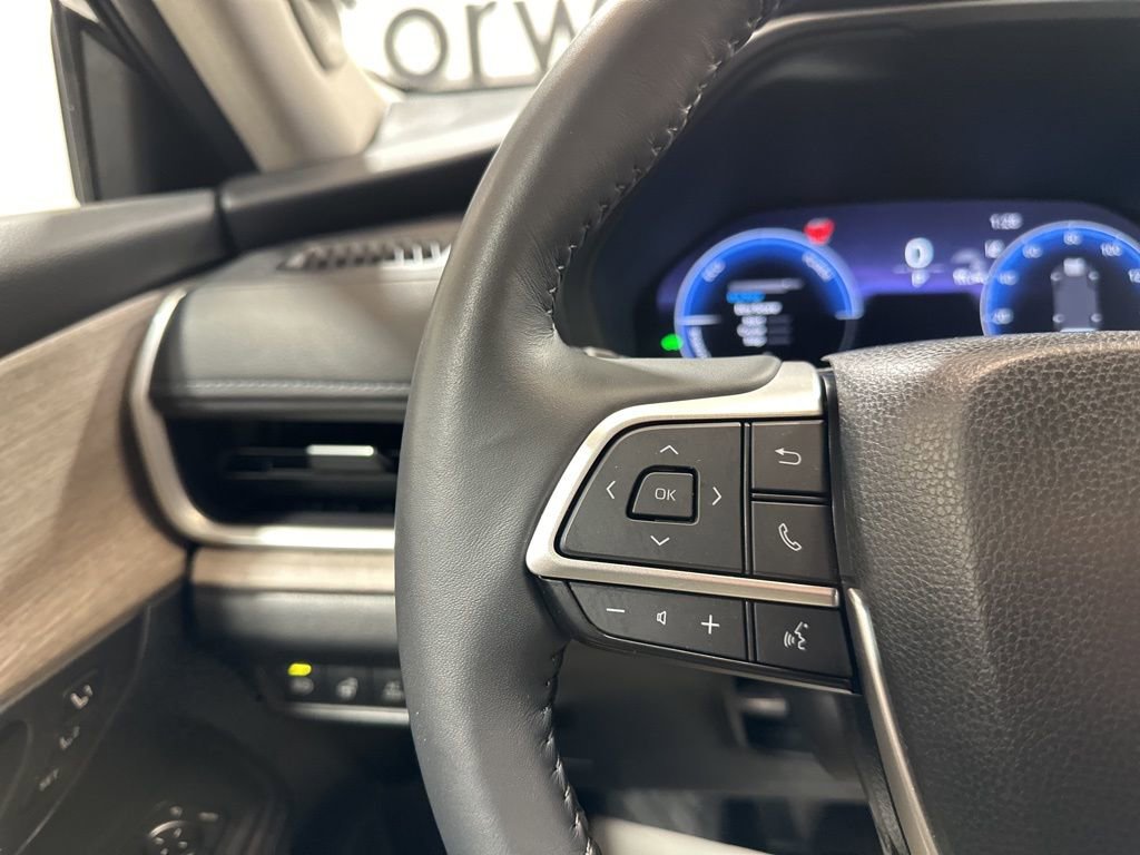 Used 2024 Toyota Grand Highlander Limited image 29
