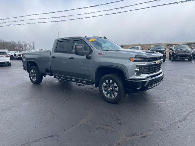 Used 2024 Chevrolet Silverado 2500 Custom w/ Custom Value Package image 9