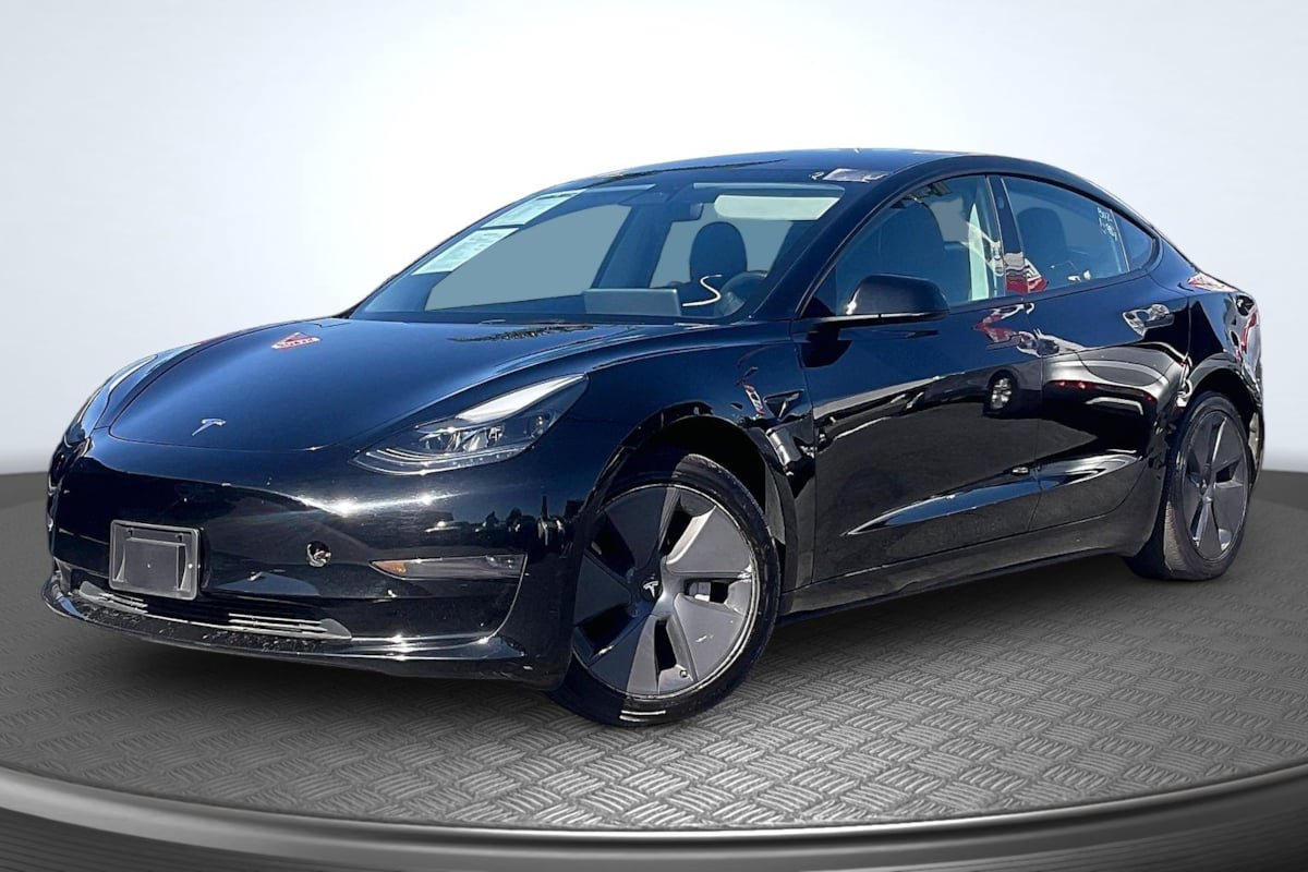 Used 2023 Tesla Model 3 Standard Range RWD image 12