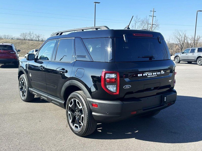 Used 2023 Ford Bronco Sport Outer Banks image 6