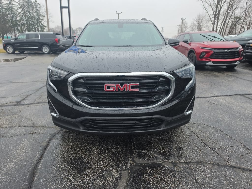 Used 2018 GMC Terrain SLE w/ Driver Convenience Package FWD image 2