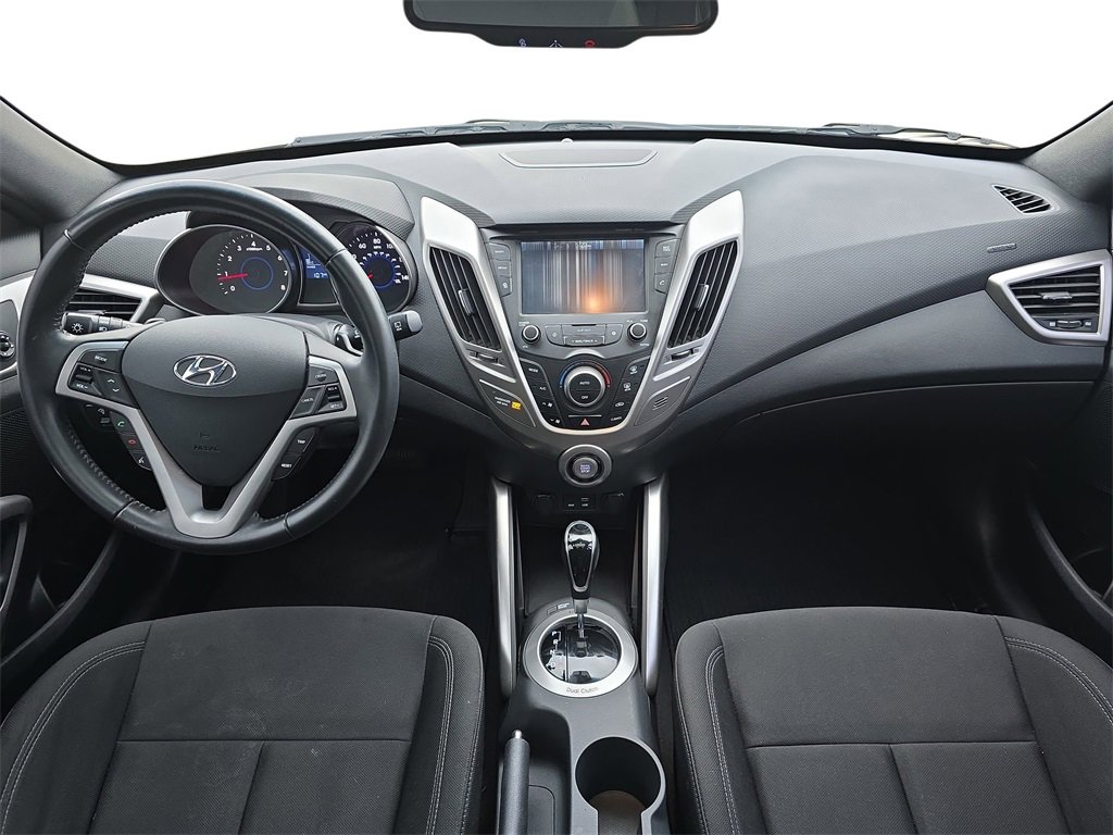 Used 2017 Hyundai Veloster Value Edition image 9