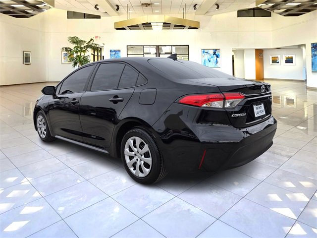 Used 2024 Toyota Corolla LE image 5