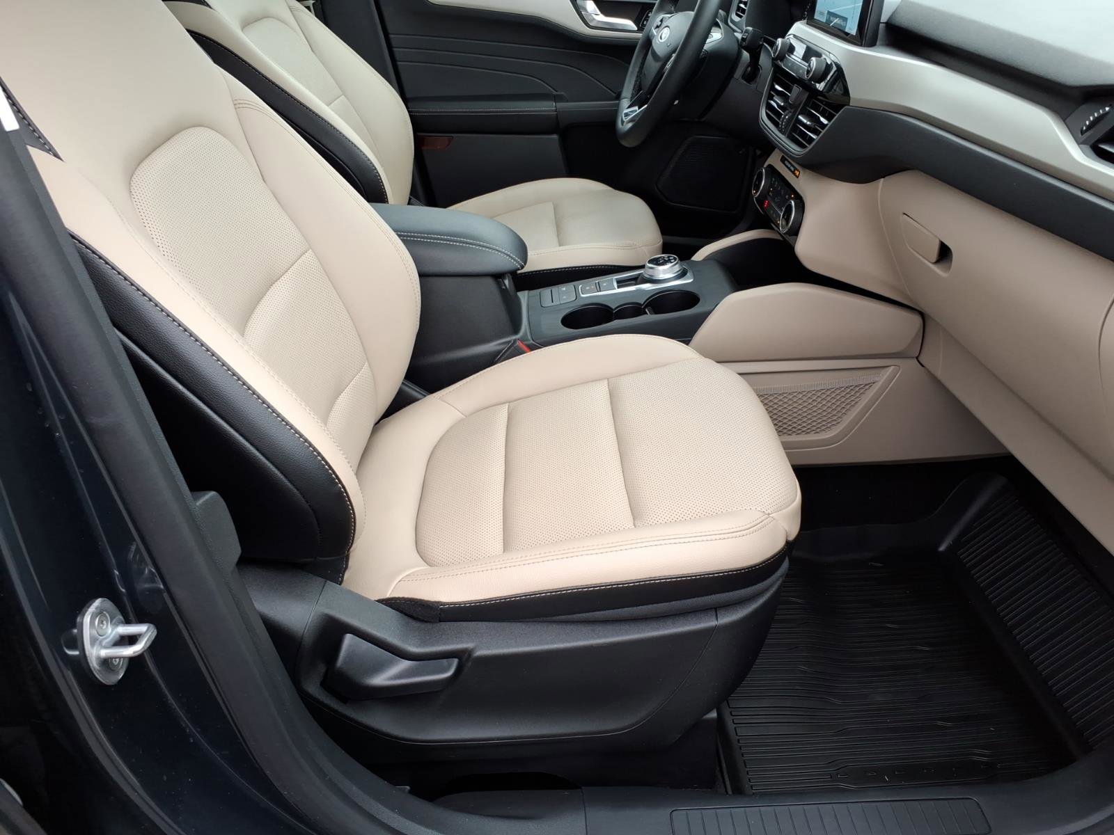 Certified 2022 Ford Escape SEL AWD/4WD image 8