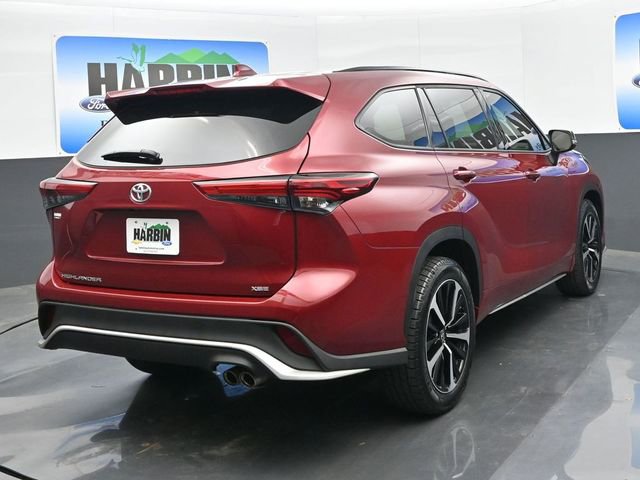 Used 2022 Toyota Highlander XSE FWD image 5