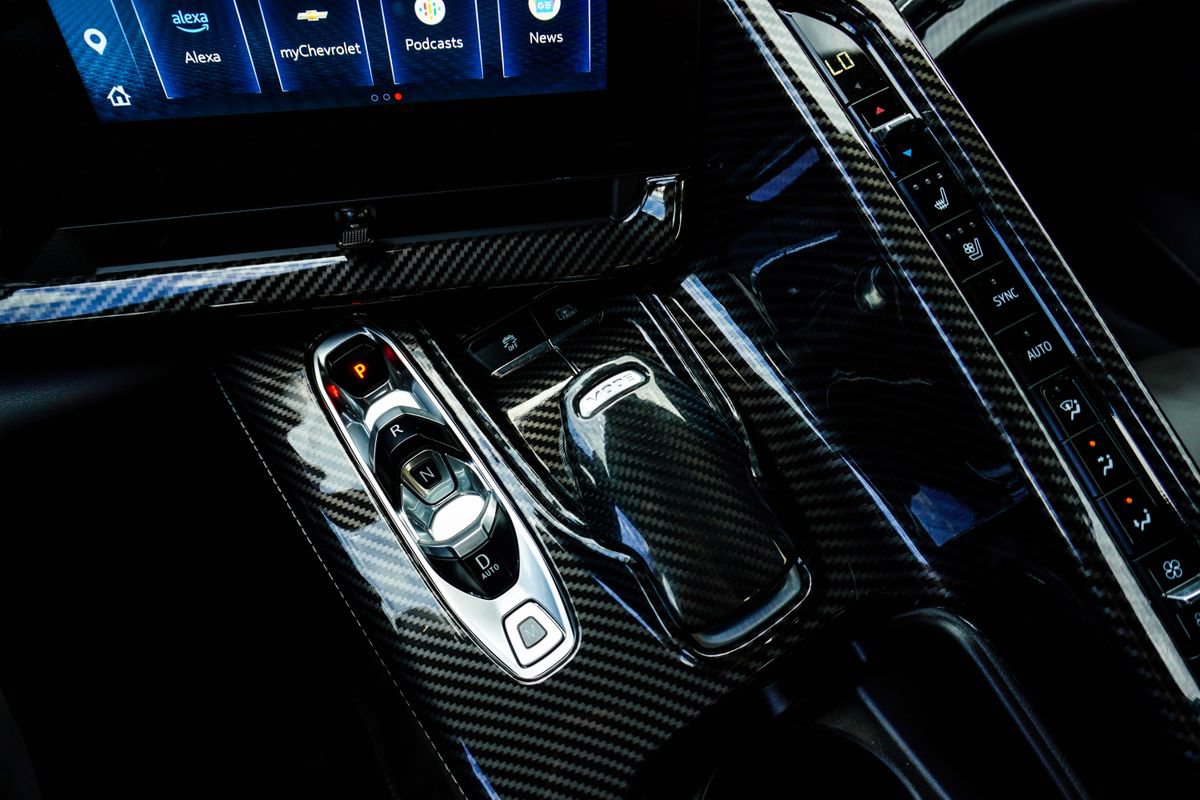 Used 2024 Chevrolet Corvette Stingray Preferred Cpe w/ Battery Protection Package RWD image 19