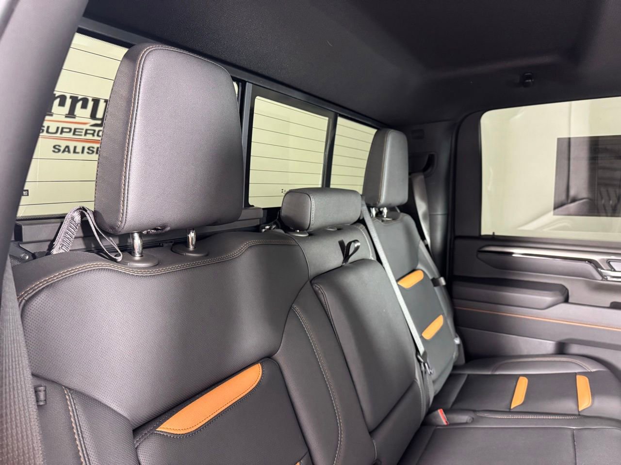 Used 2025 GMC Sierra 2500 AT4 w/ AT4 Premium Plus Package image 44