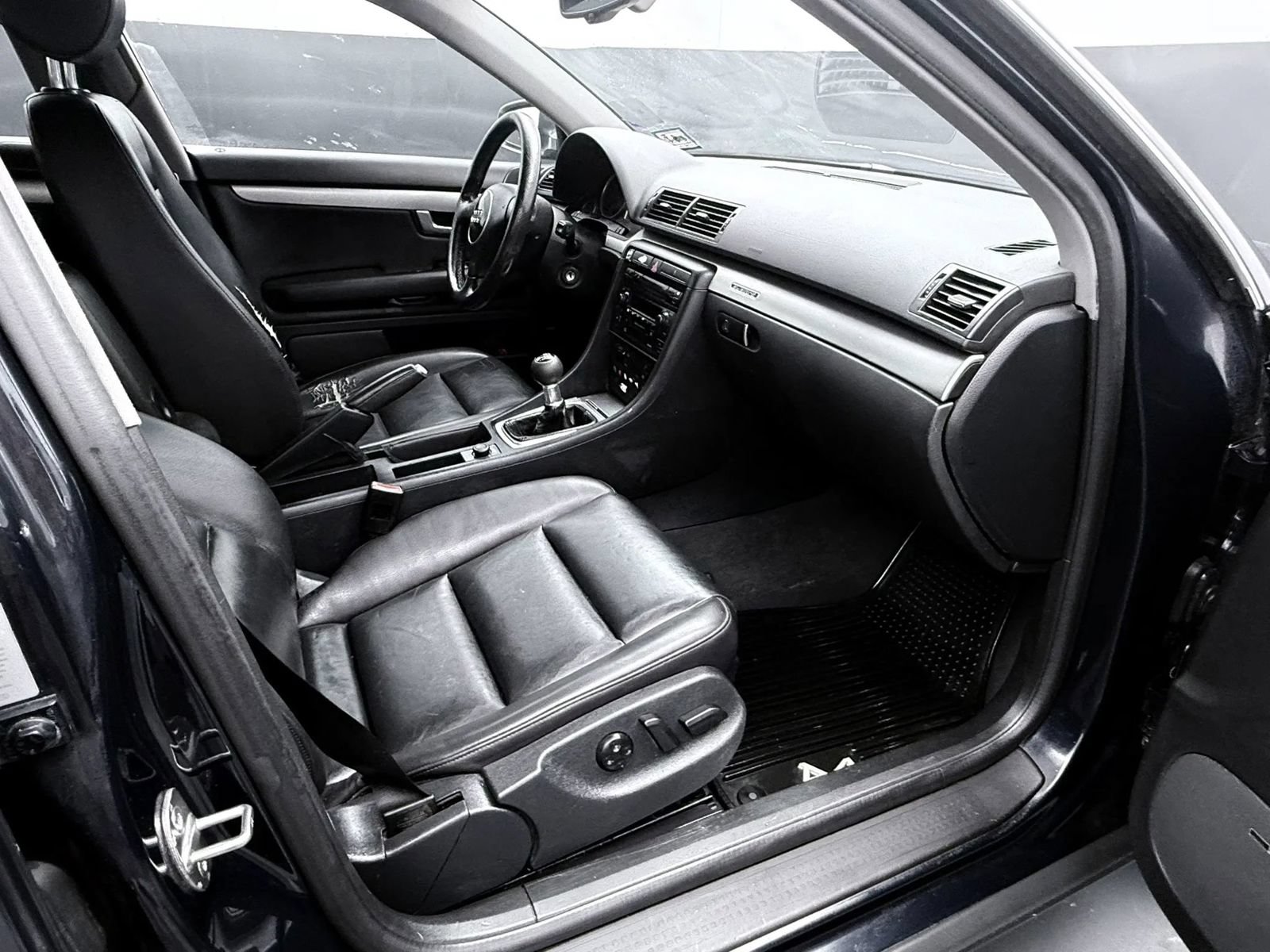 Used 2004 Audi A4 3.0 AWD/4WD image 10