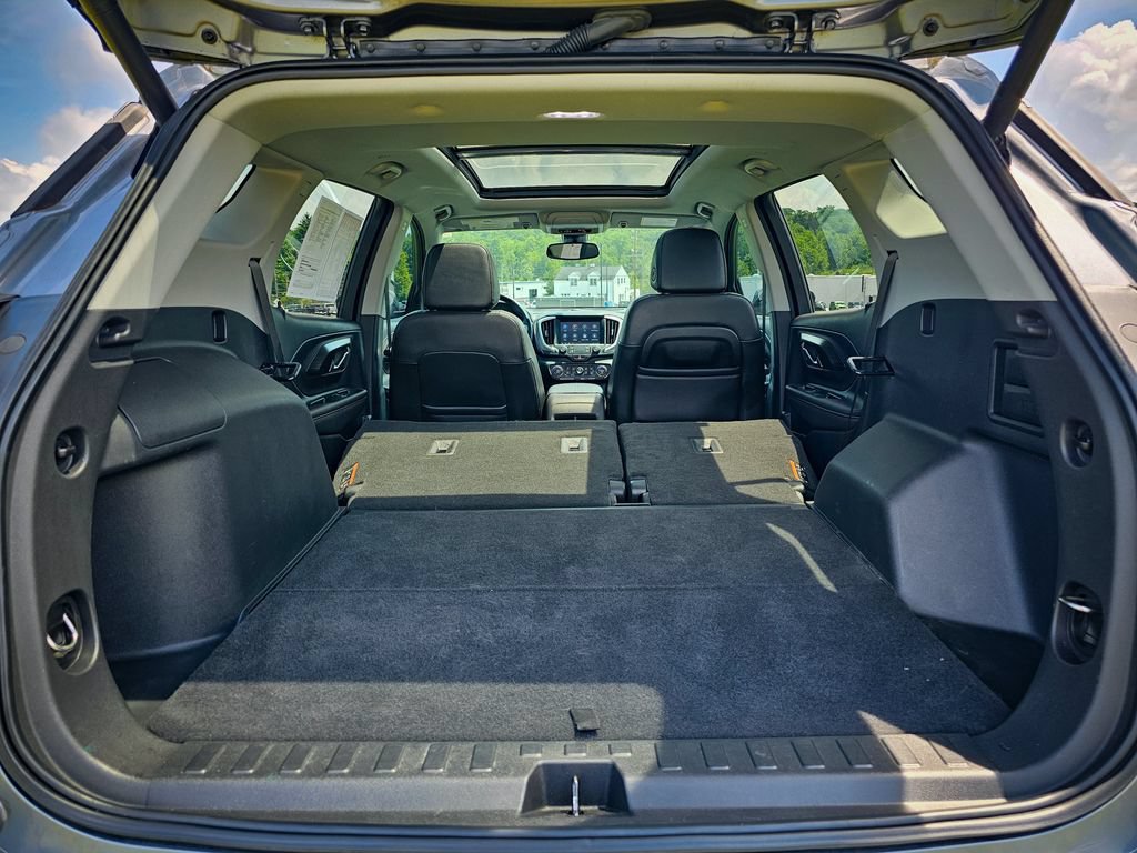 Used 2021 GMC Terrain SLT w/ Infotainment Package II AWD/4WD image 38