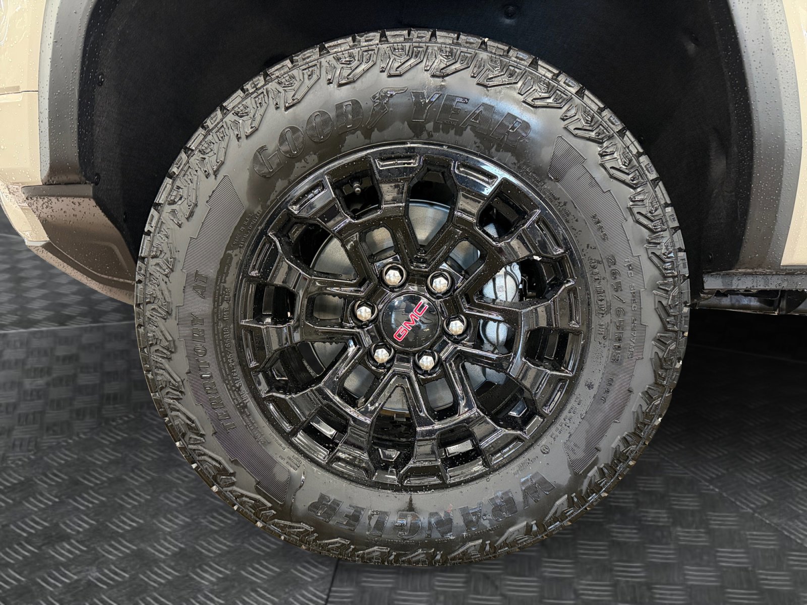 New 2026 GMC Canyon Elevation w/ Convenience Package image 29