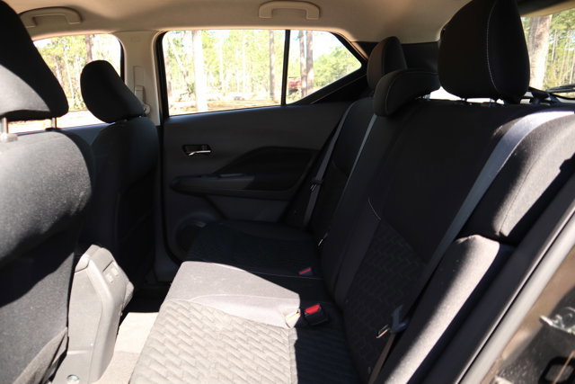 Used 2021 Nissan Kicks SV image 8