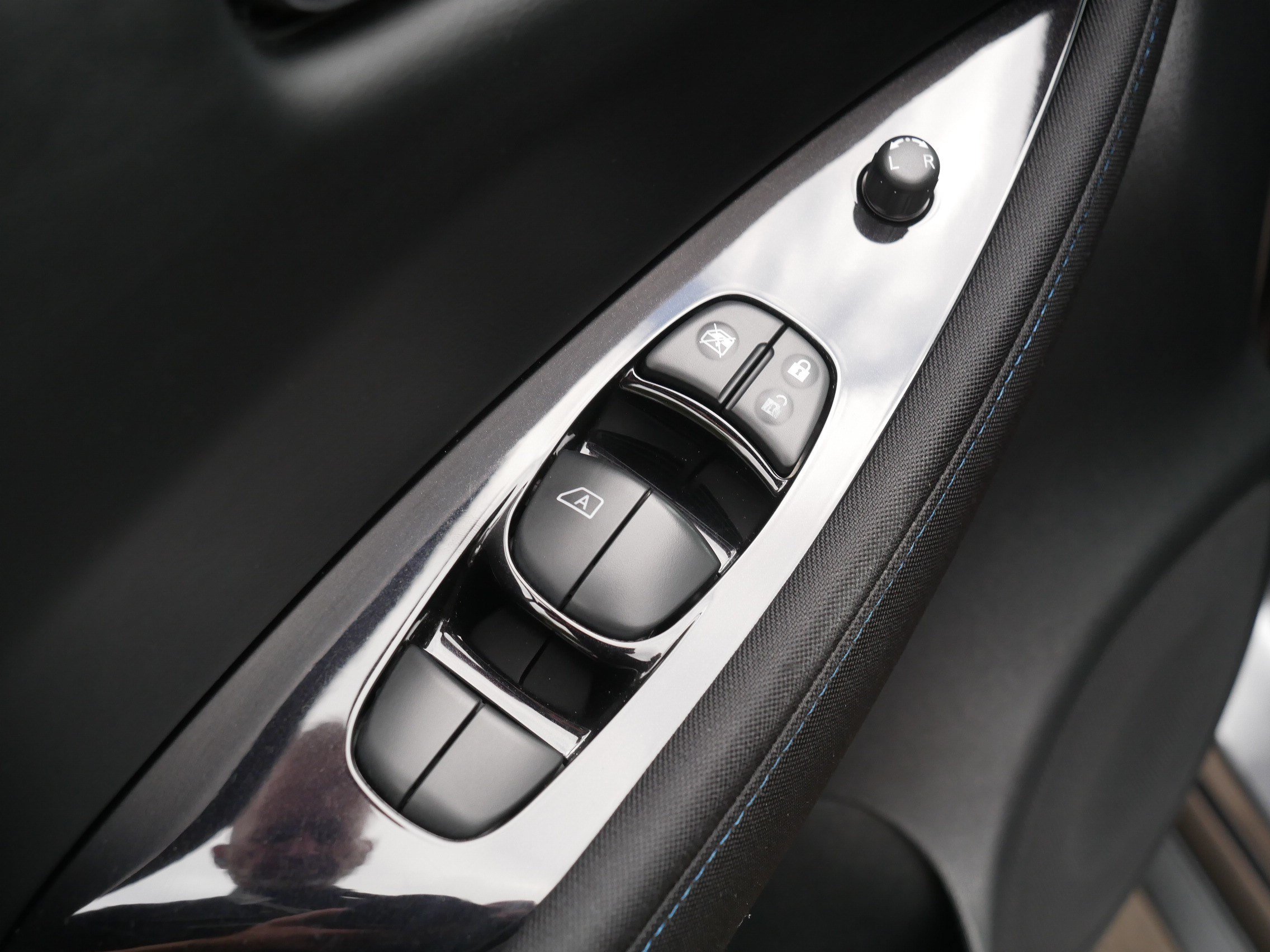 Certified 2021 Nissan Leaf SV FWD image 19