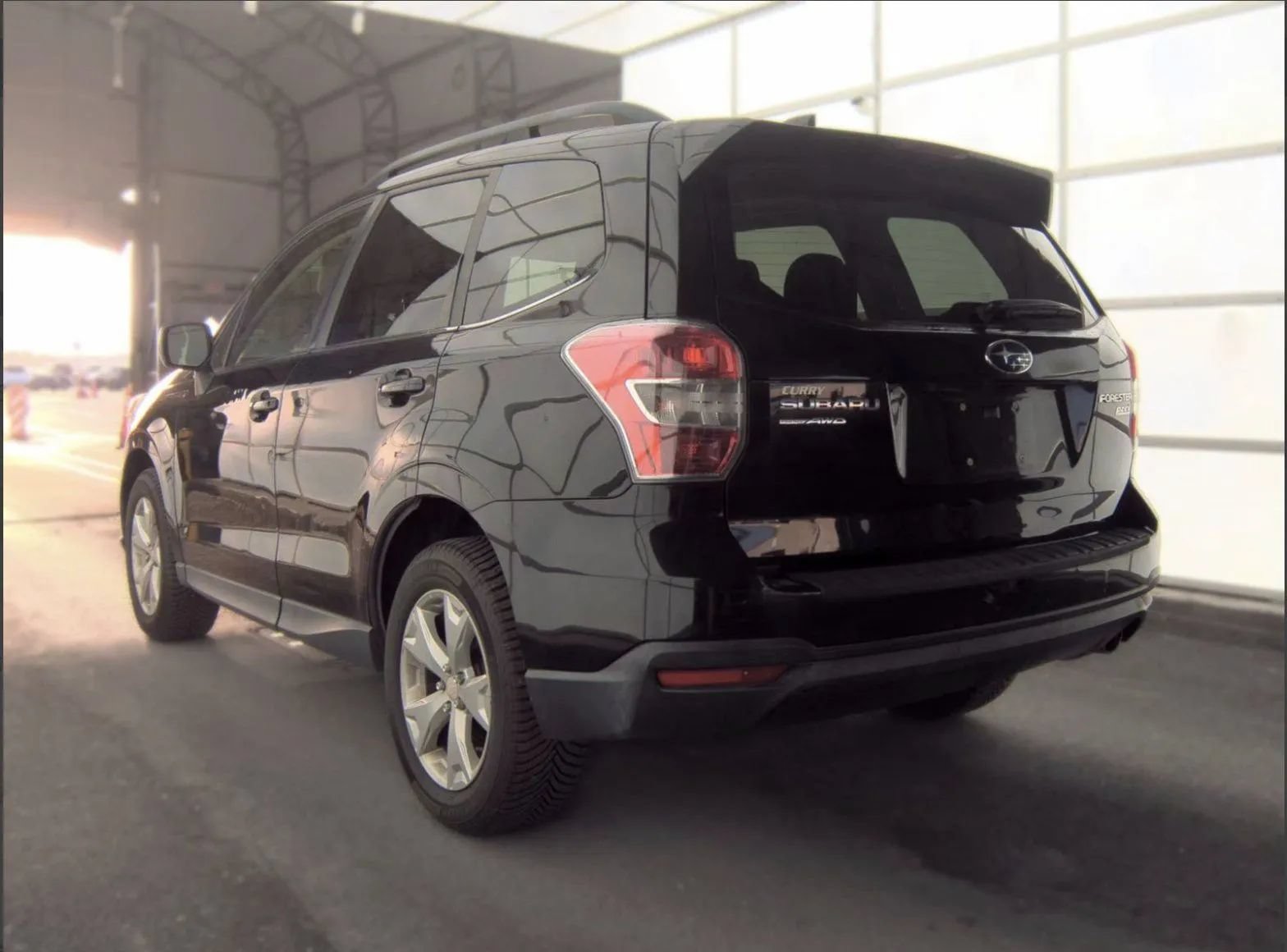 Used 2016 Subaru Forester 2.5i Limited AWD/4WD image 3